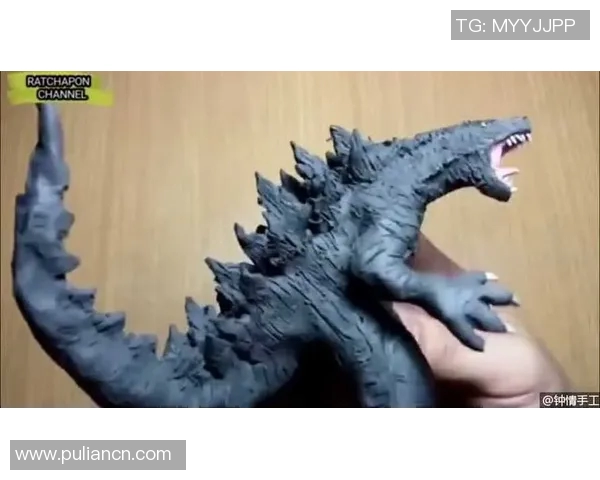 手工捏制足球明星的详细步骤与技巧分享，让你轻松打造个性化球员模型